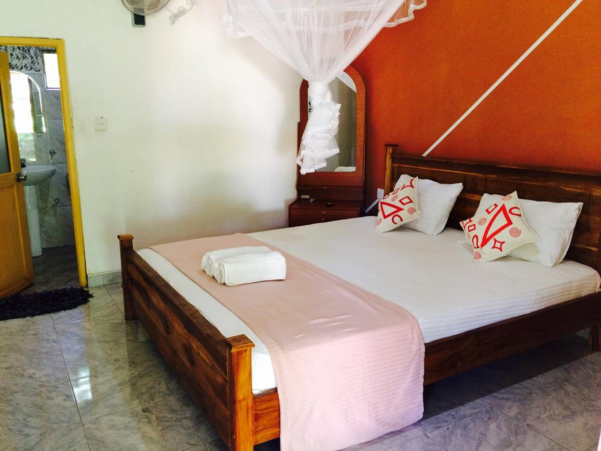 Sandra Guesthouse 담불라 외부 사진