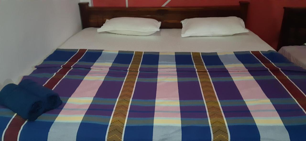 Sandra Guesthouse 담불라 외부 사진