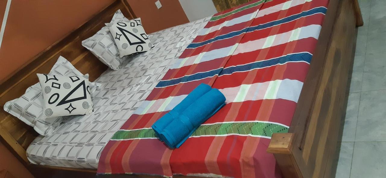 Sandra Guesthouse 담불라 외부 사진